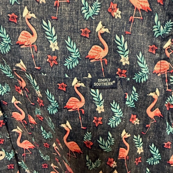 Simply Southern Tropical Flamingo Button-Down Shirt - Picture 6 of 7